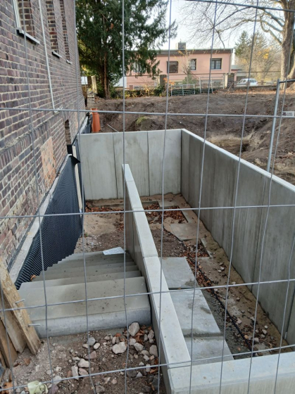 12.11.25 Treppe KG Bereich Wirtschaftshof